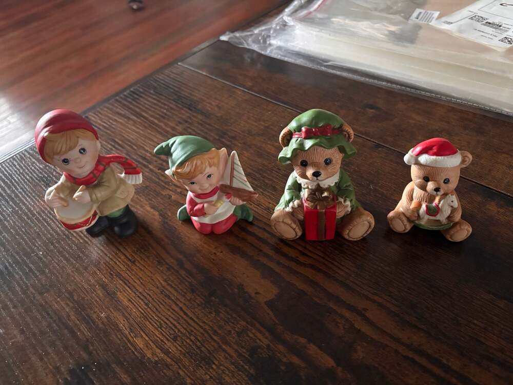 Vintage Homco Christmas Porcelain Figurine Set of 4, Assorted Elves and Bears